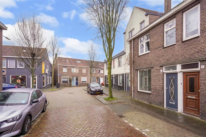 Bekijk foto 31 van Celebesstraat 11