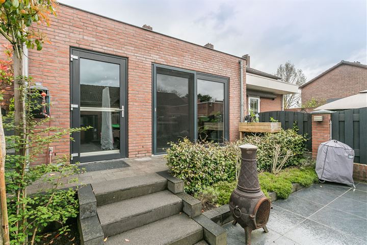 Bekijk foto 17 van Prins Bernhardstraat 2-A