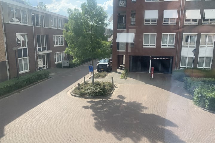 Bekijk foto 4 van Deken van Erpstraat 7