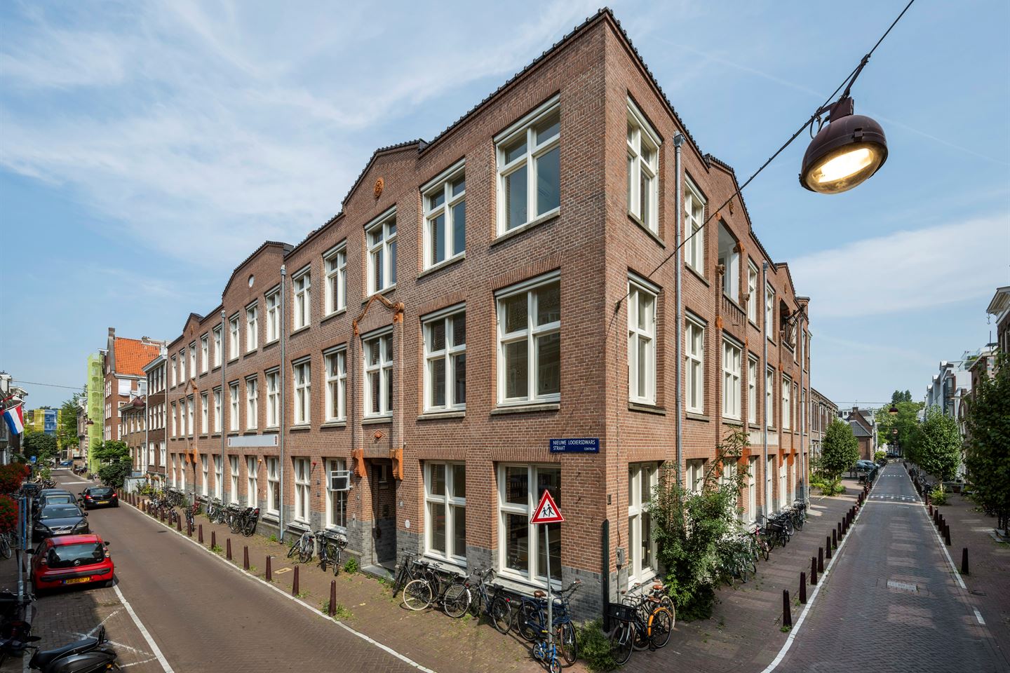 Bekijk foto 1 van Nieuwe Looiersdwarsstraat 9