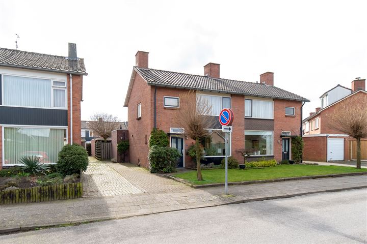 Bekijk foto 1 van Houtstraat 27