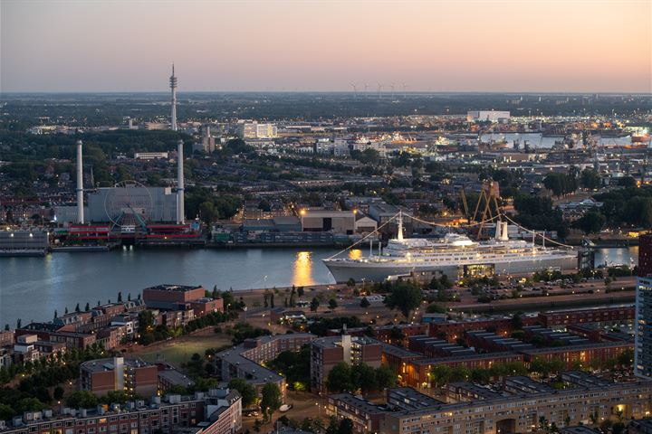 Bekijk foto 30 van Landverhuizersplein 152