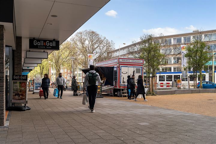 Bekijk foto 37 van Uitgeeststraat 49