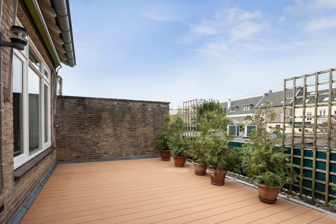 Foto 16 van Louis van der Maesenstraat 11