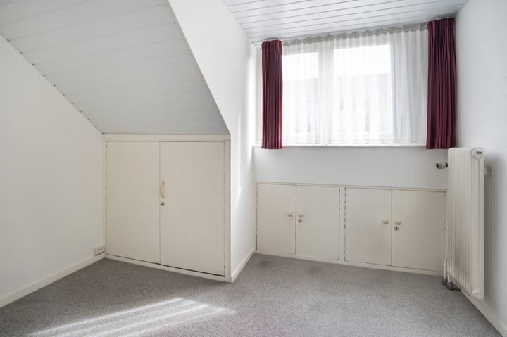 Foto 24 van Louis van der Maesenstraat 11