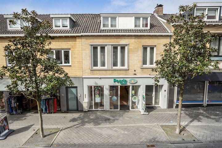 Bekijk foto 30 van Louis van der Maesenstraat 11