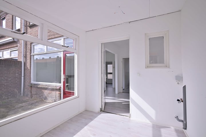 View photo 12 of Verwerstraat 46