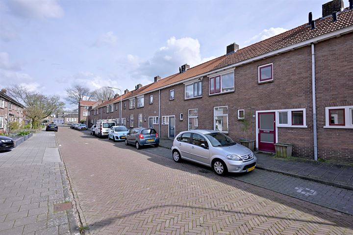 View photo 35 of Verwerstraat 46