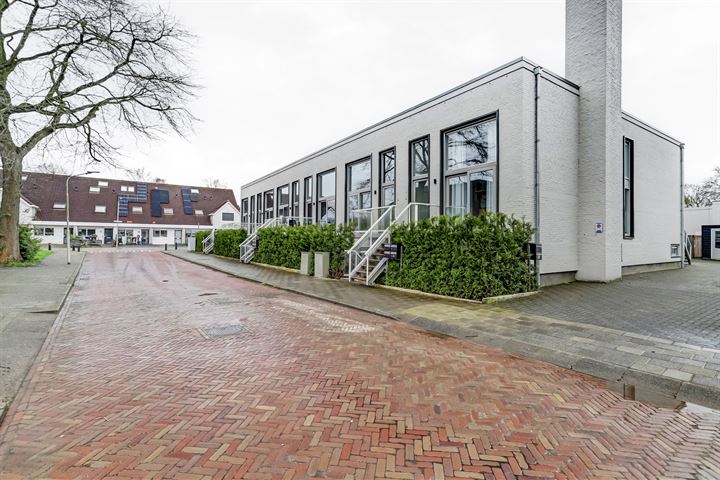 Bekijk foto 4 van Van Neercasselstraat 3-E