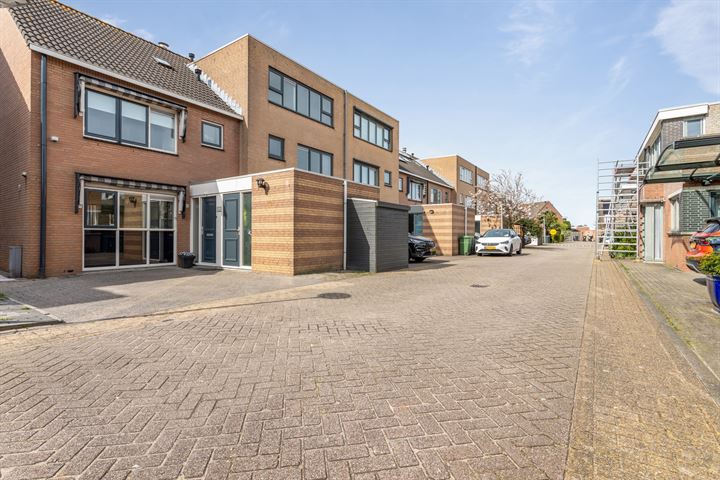 Bekijk foto 3 van Verhoevenstraat 23