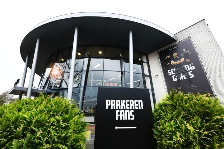 Parkweg 102