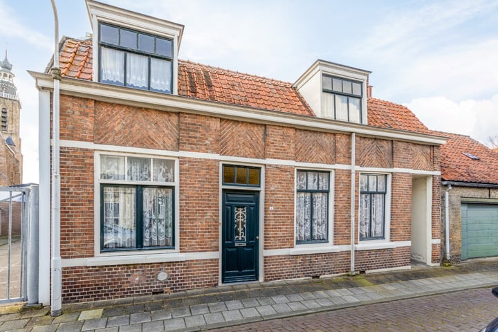 View photo 1 of Tuimelsteenstraat 2