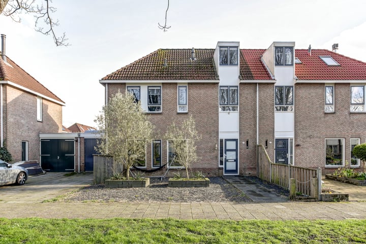 Bekijk foto 1 van Almereweg 39