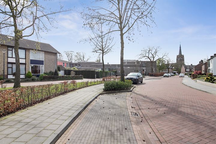 Bekijk foto 52 van Nassaustraat 14