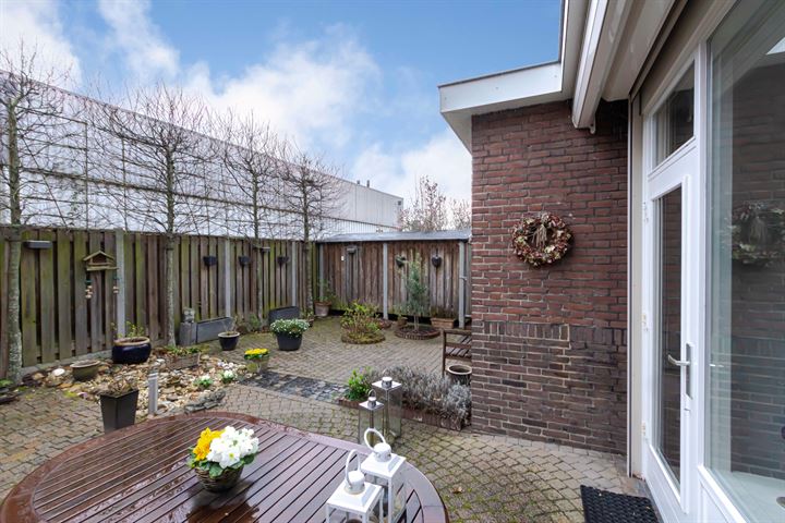 Bekijk foto 36 van Prins Bernhardstraat 48