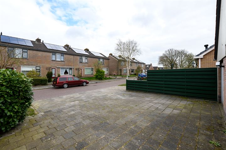 View photo 48 of Hoofdweg 136-A