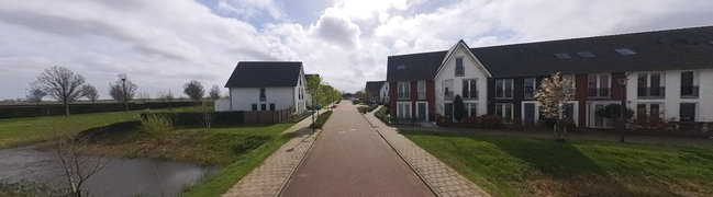 View 360° photo of Voortuin of Meerkoet 2