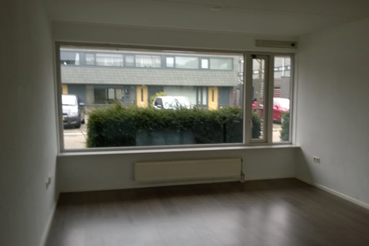 View photo 9 of Mengelbergstraat 3