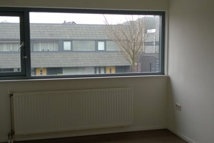 View photo 12 of Mengelbergstraat 3