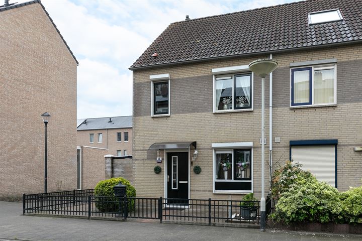 Bekijk foto 9 van Jan Ligthartstraat 8