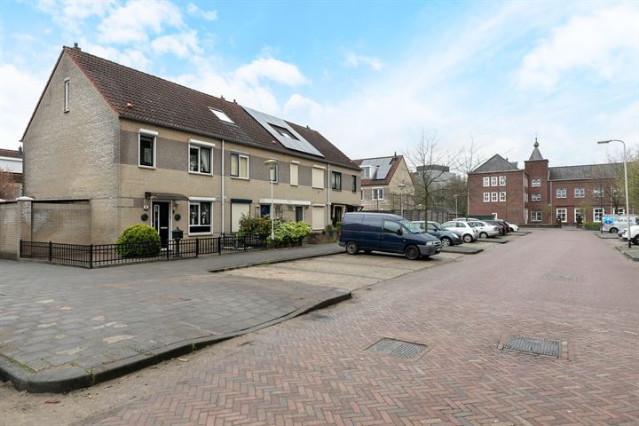 Bekijk foto 41 van Jan Ligthartstraat 8