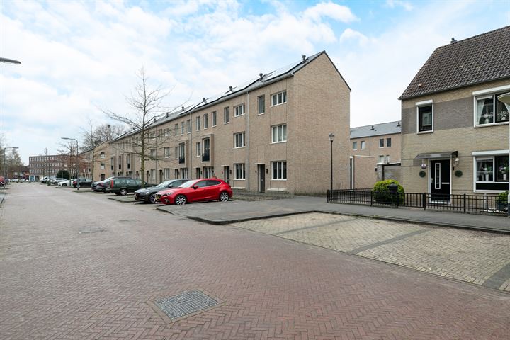 Bekijk foto 42 van Jan Ligthartstraat 8