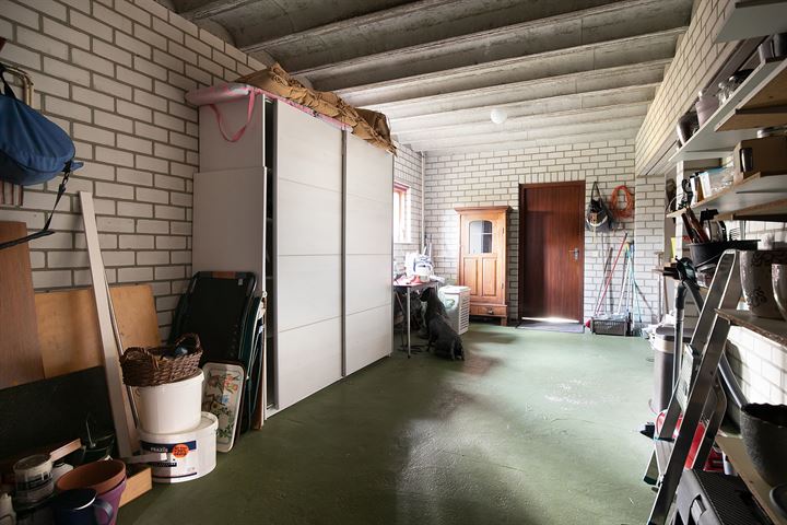 Bekijk foto 35 van Hazenakkerstraat 10