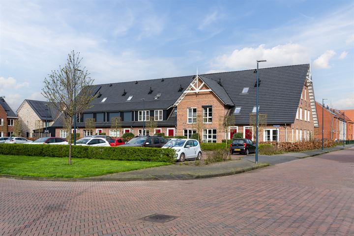 View photo 36 of Voorste Kamp 61