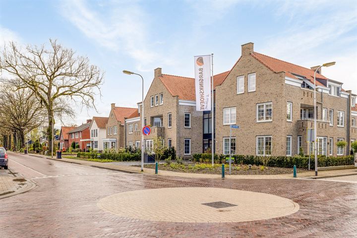 Bekijk foto 2 van Veldmaterstraat 182-F