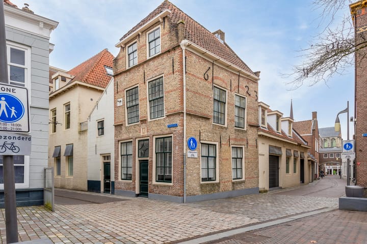Rijfelstraat 1