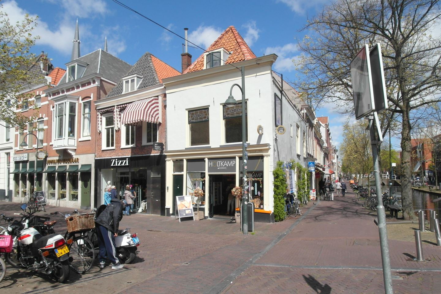 Bekijk foto 1 van Brabantse Turfmarkt 64-66