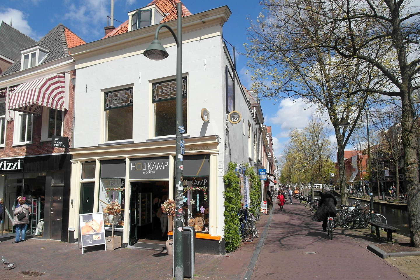 Bekijk foto 2 van Brabantse Turfmarkt 64-66