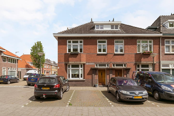 Bekijk foto 4 van Carmelitessenstraat 17