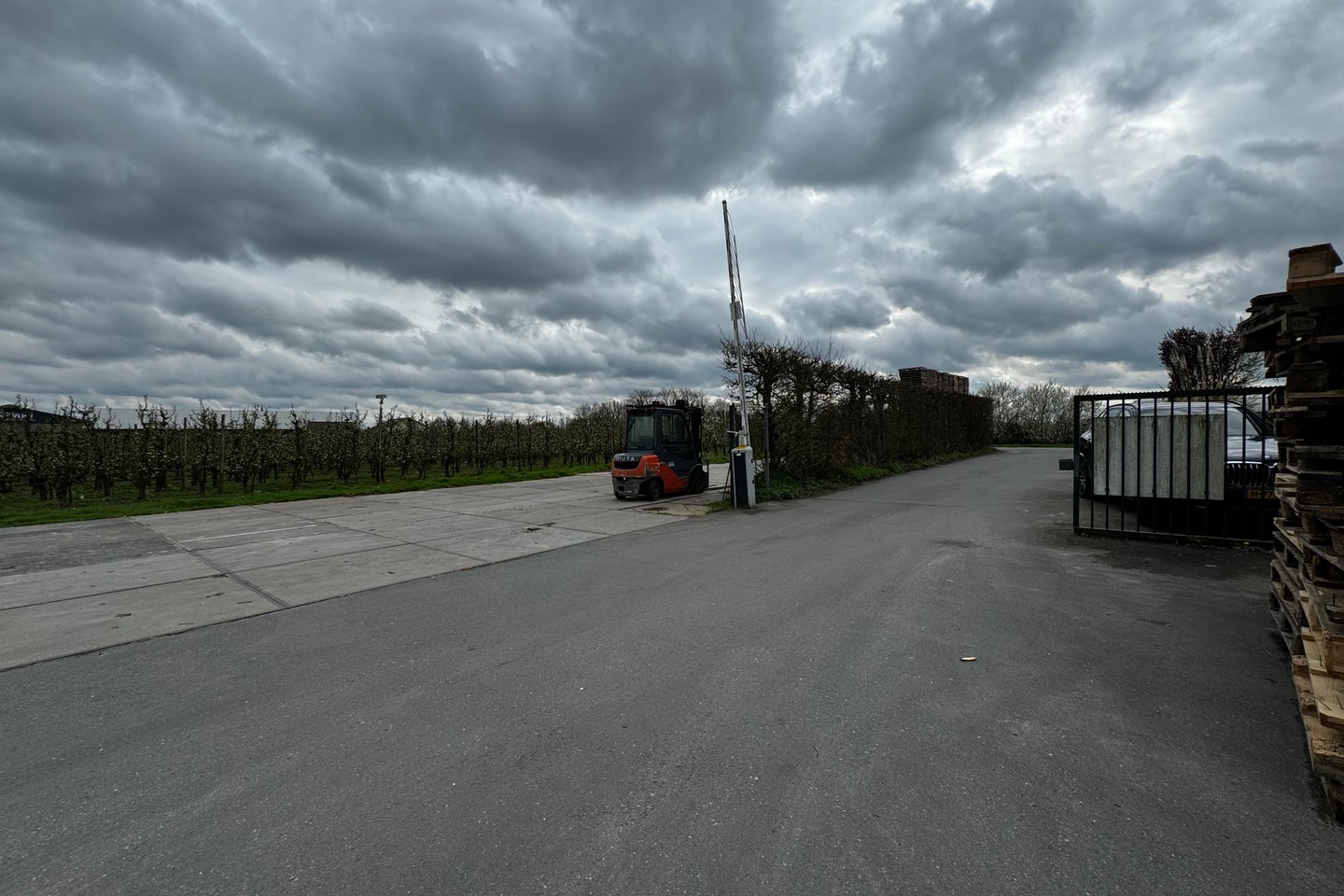 Bekijk foto 2 van Graaf van Lynden van Sandenburgweg 14