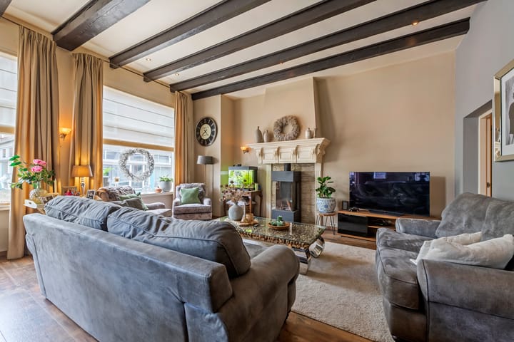 Photo 4 of Westwagenstraat 117