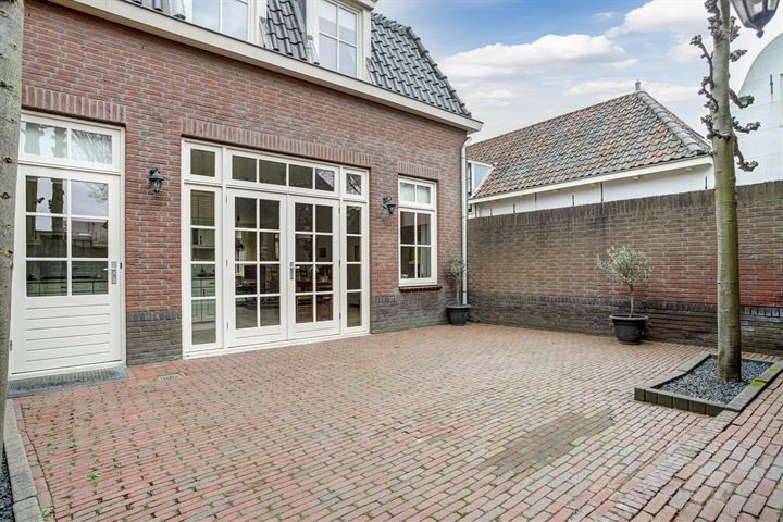 Bekijk foto 32 van Louwestraat 12