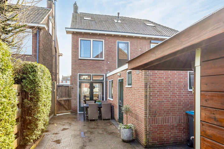 Bekijk foto 32 van Cornelis Speelmanstraat 3