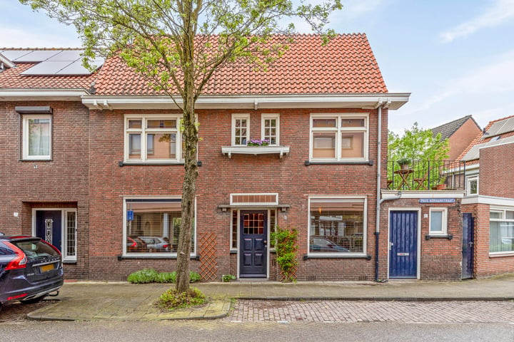 Bekijk foto 1 van Paus Adriaanstraat 1