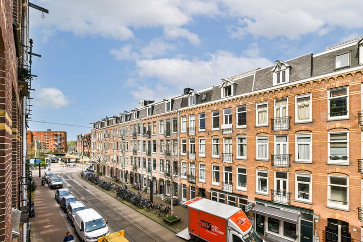 View photo 16 of Van der Hoopstraat 107-2