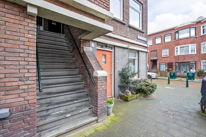 Bekijk foto 3 van Bennekomstraat 5