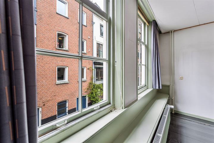 Bekijk foto 30 van Menstraat 8