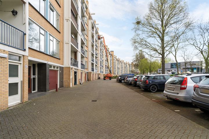 Bekijk foto 34 van Landréstraat 833