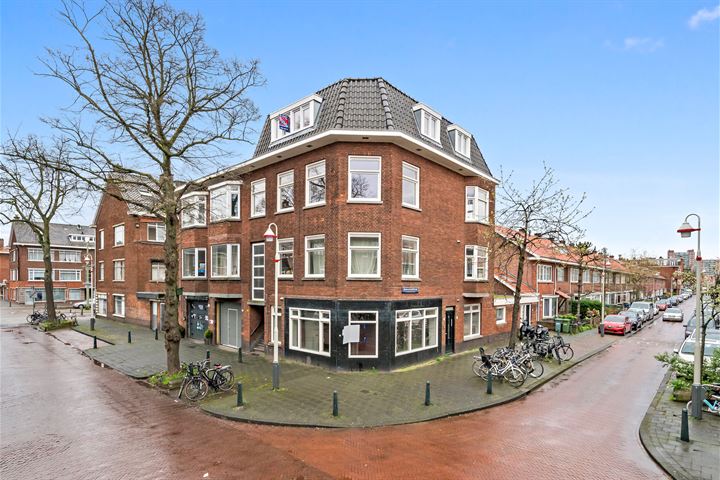 View photo 2 of Linnaeusstraat 297