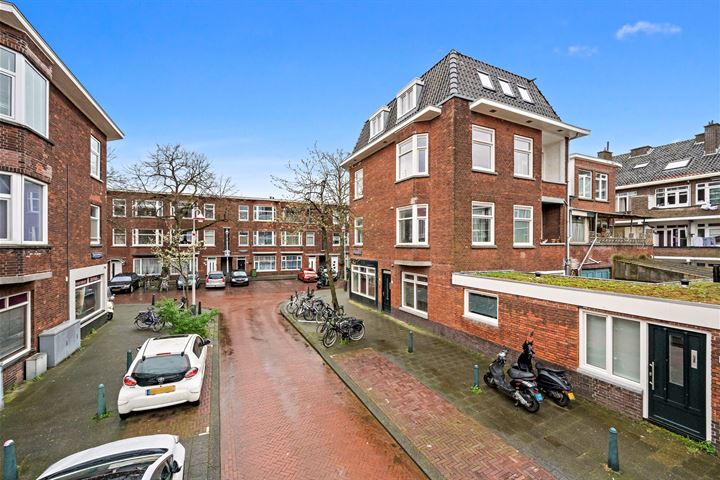 Bekijk foto 33 van Linnaeusstraat 297