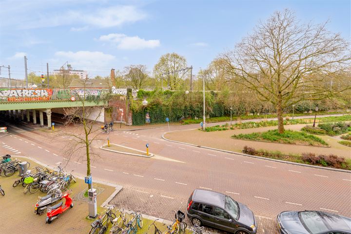 View photo 34 of Spaarndammerstraat 22-G