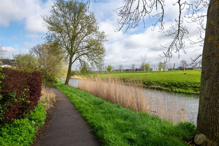 Bekijk foto 34 van Gandhistraat 87