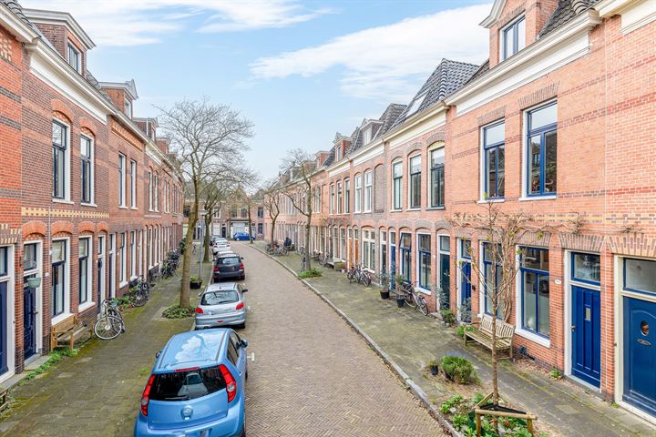 View photo 6 of Hendrikstraat 18