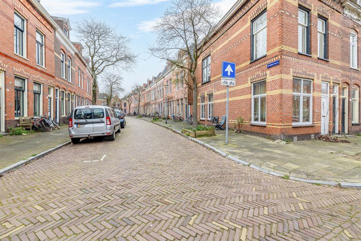 View photo 42 of Hendrikstraat 18