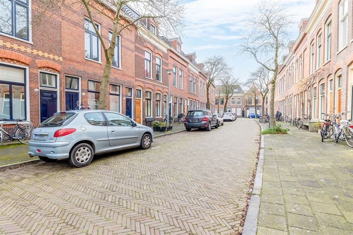 View photo 43 of Hendrikstraat 18