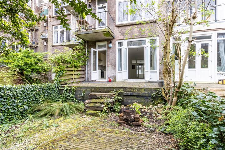 Bekijk foto 19 van Dr. de Visserstraat 84-A